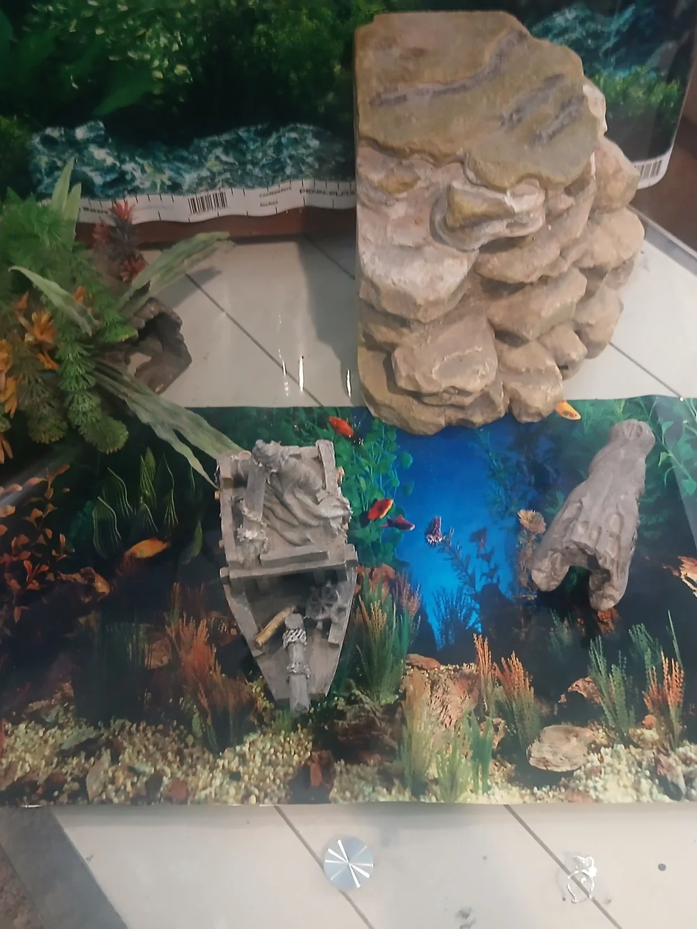 Aquarium Decorative Rock and Plant Ornament - Green and Tan